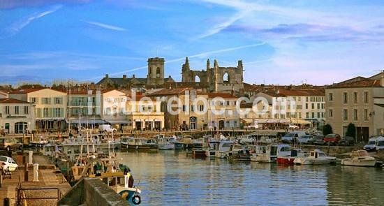 Photo 32: An accomodation located in Saint-Martin-de-Ré on ile de Ré.