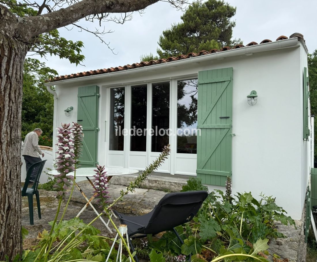Photo 5: An accomodation located in Les Portes-en-R&eacute; on ile de R&eacute;.