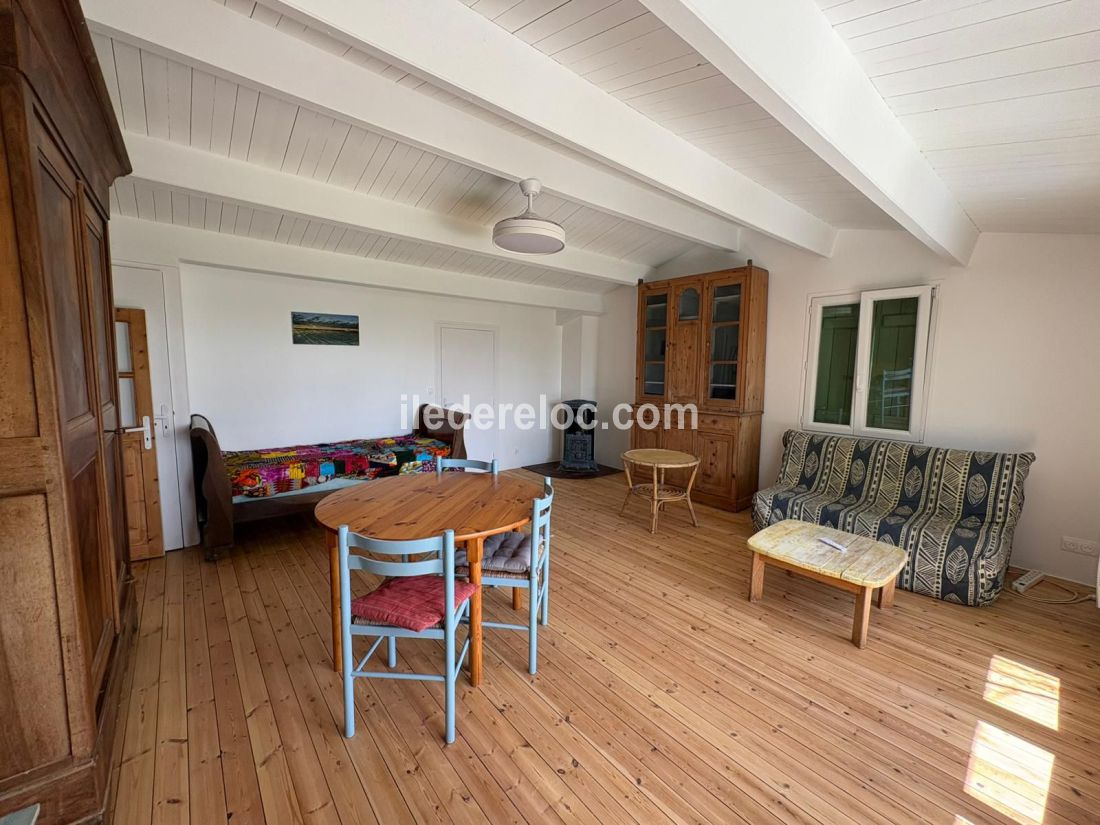 Photo 7: An accomodation located in Les Portes-en-R&eacute; on ile de R&eacute;.