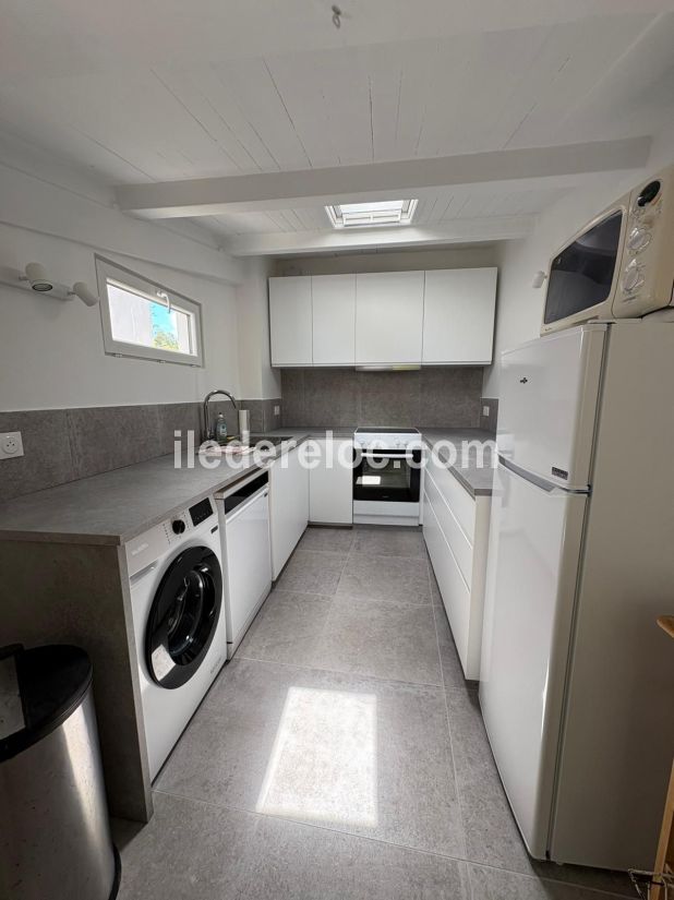 Photo 9: An accomodation located in Les Portes-en-R&eacute; on ile de R&eacute;.