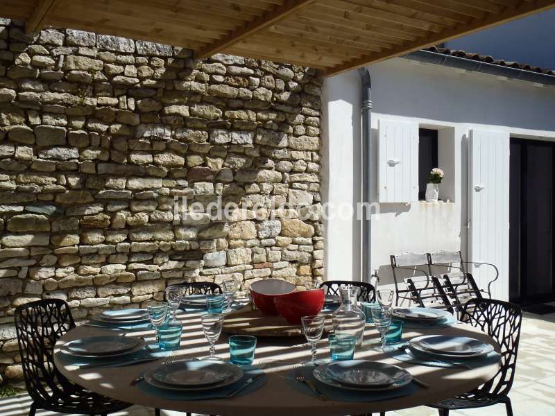 Photo 11: An accomodation located in La Couarde-sur-mer on ile de Ré.