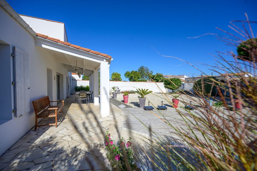 Photo 17: An accomodation located in Saint-Martin-de-Ré on ile de Ré.