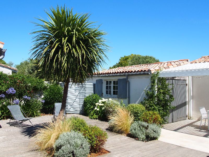 Photo 7: An accomodation located in La Couarde-sur-mer on ile de Ré.