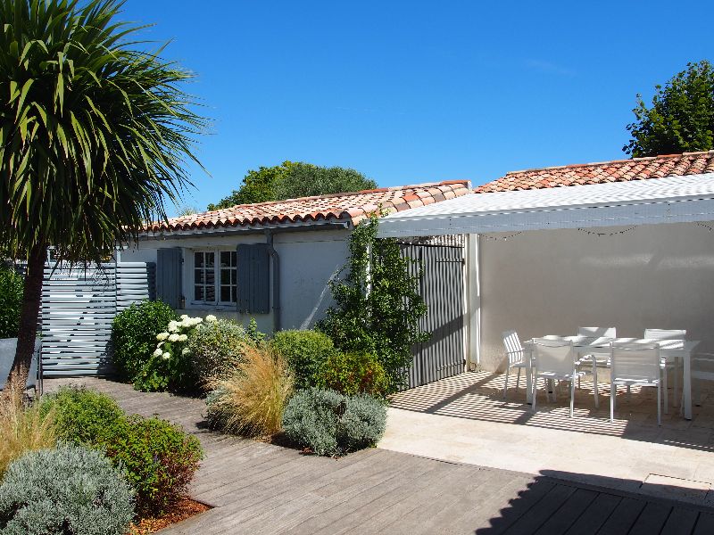 Photo 4: An accomodation located in La Couarde-sur-mer on ile de Ré.