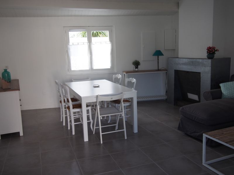 Photo 8: An accomodation located in La Couarde-sur-mer on ile de Ré.