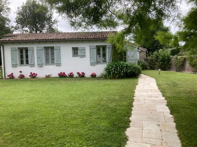 Photo 7: An accomodation located in Les Portes-en-Ré on ile de Ré.