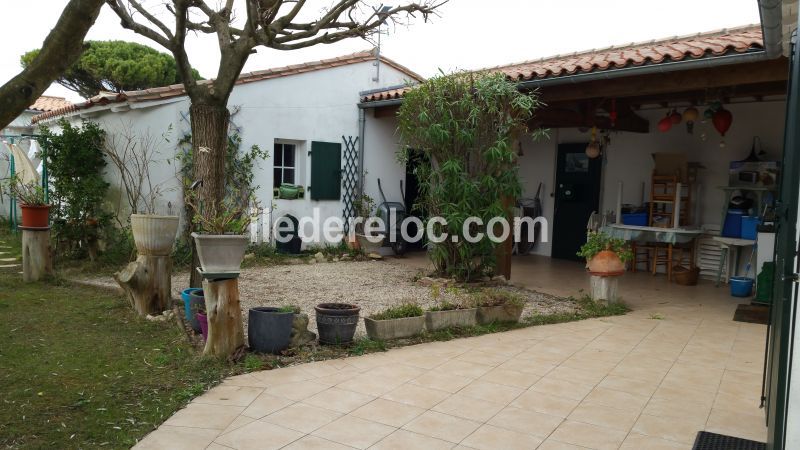 Photo 6: An accomodation located in Le Bois-Plage-en-Ré on ile de Ré.