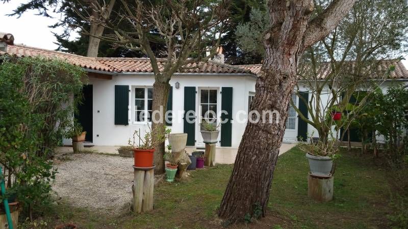 Photo 5: An accomodation located in Le Bois-Plage-en-Ré on ile de Ré.