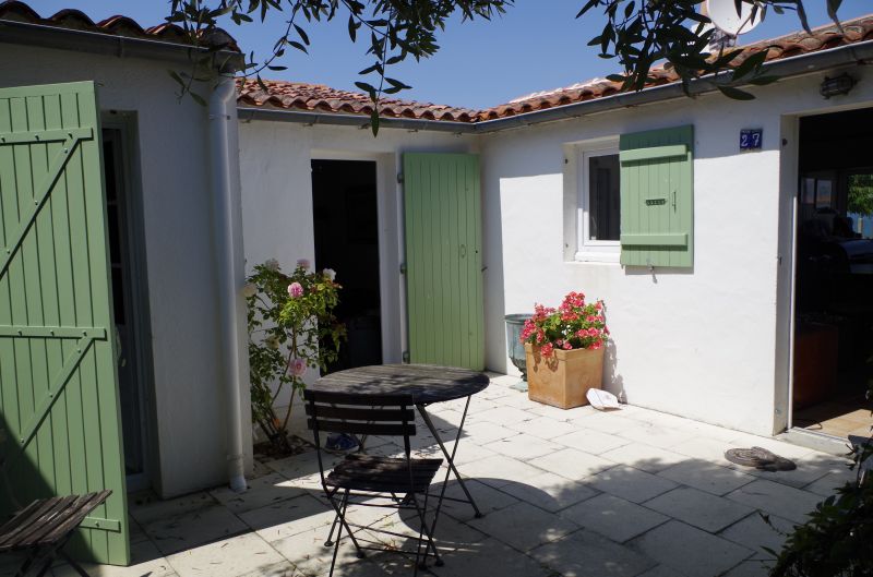 Photo 7: An accomodation located in La Flotte-en-Ré on ile de Ré.