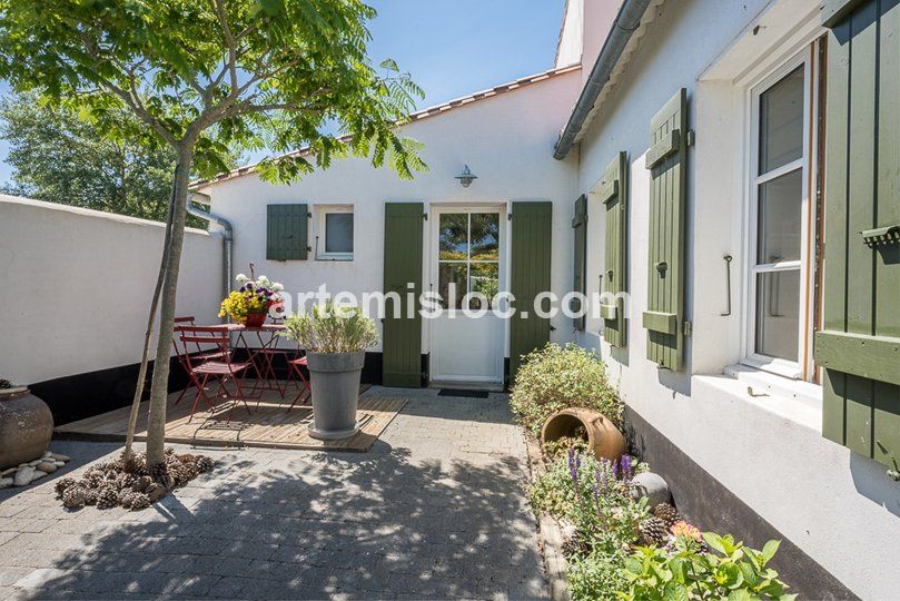 Photo 15: An accomodation located in Le Bois-Plage-en-Ré on ile de Ré.