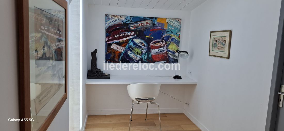 Photo 9: An accomodation located in La Couarde-sur-mer on ile de R&eacute;.