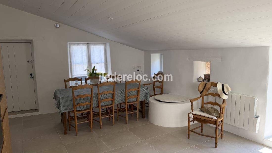 Photo 4: An accomodation located in Saint-Cl&eacute;ment-des-Baleines on ile de R&eacute;.