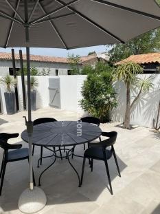 Ile de R&eacute;:House 80m2 heart of village