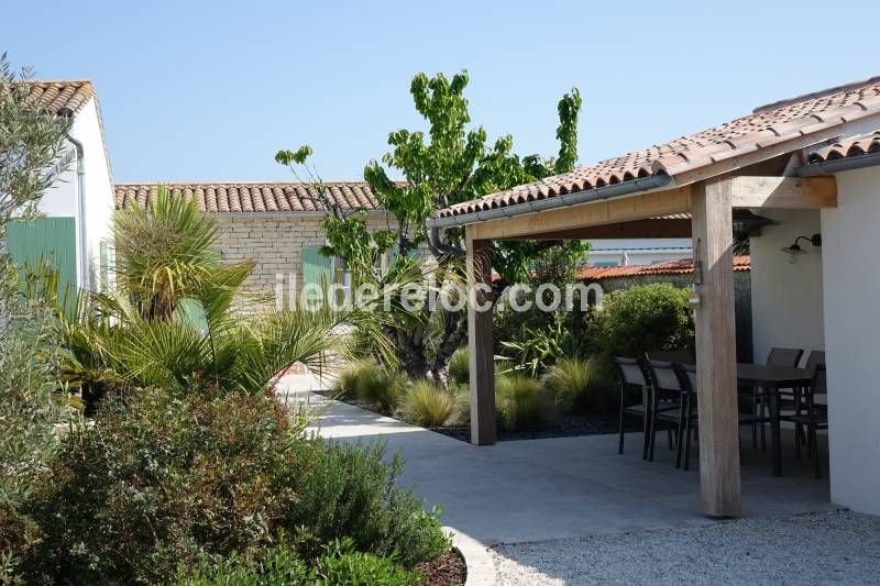 Photo 5: An accomodation located in Le Bois-Plage-en-Ré on ile de Ré.