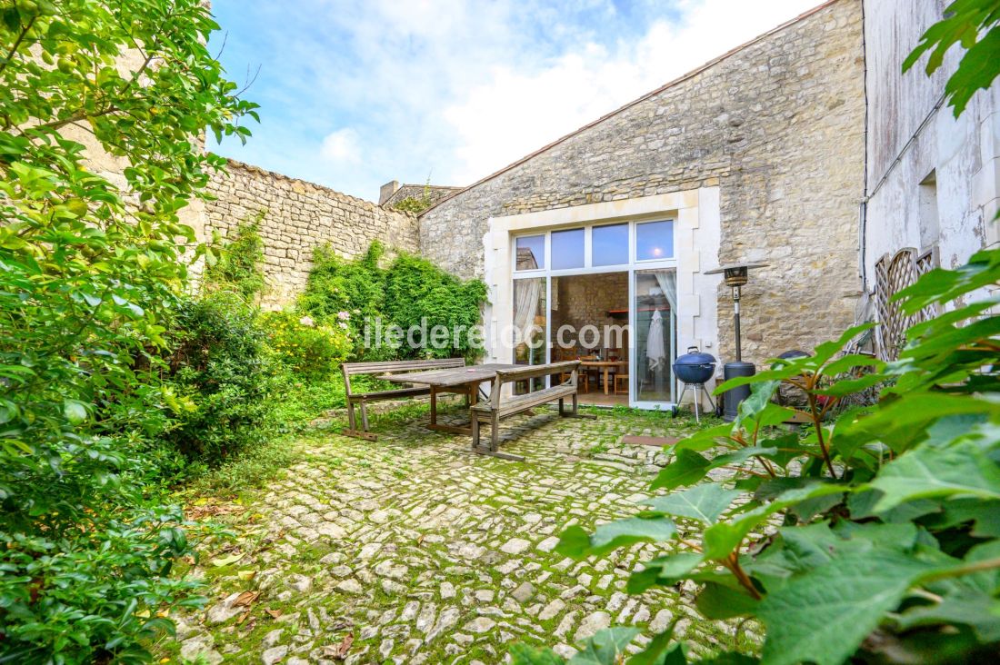 Photo 9: An accomodation located in Sainte-Marie-de-Ré on ile de Ré.