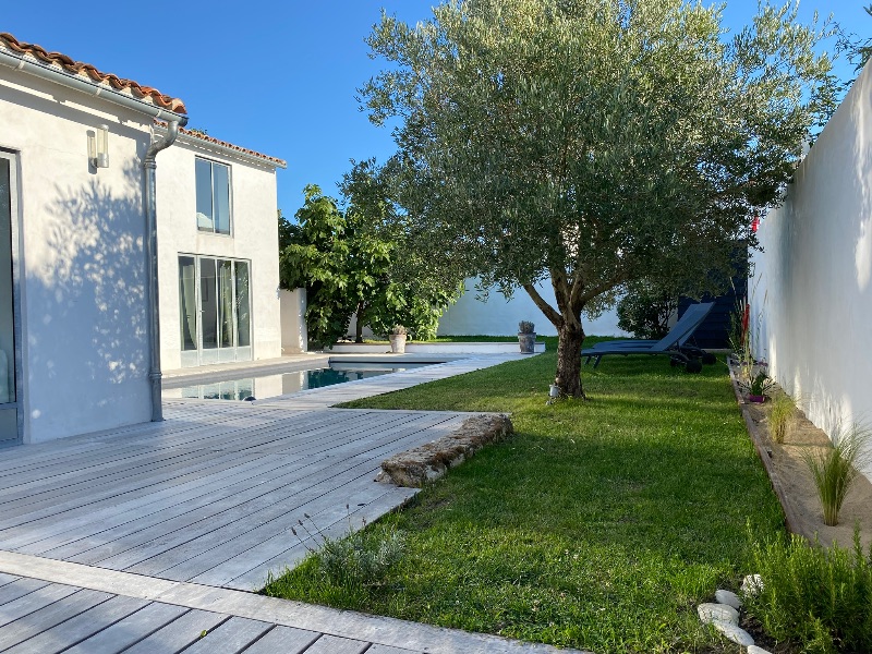 Photo 14: An accomodation located in La Flotte-en-Ré on ile de Ré.