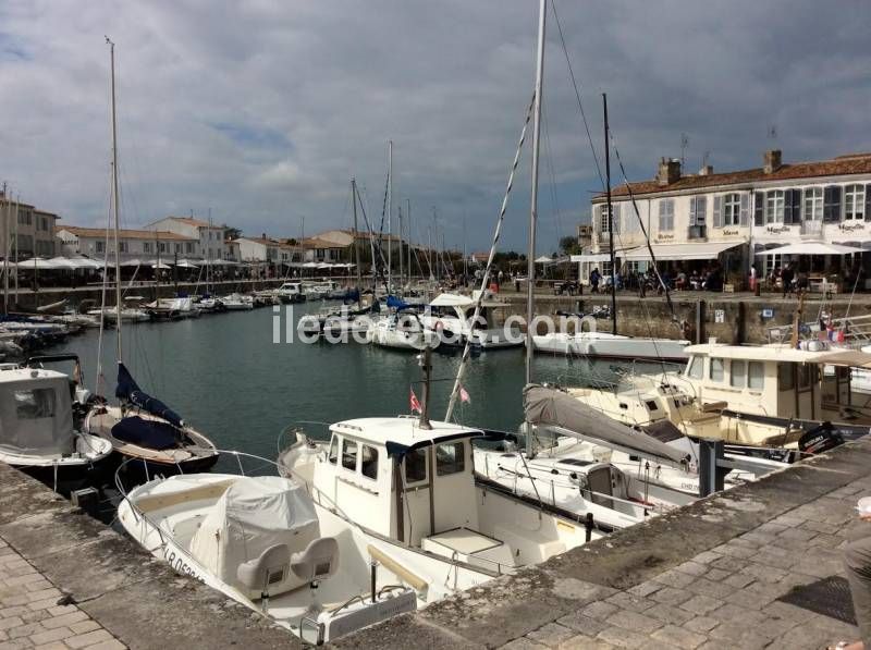 Photo 11: An accomodation located in Saint-Martin-de-Ré on ile de Ré.