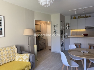 Ile de R&eacute;:Comfortable apartment on the port of st martin with private parking