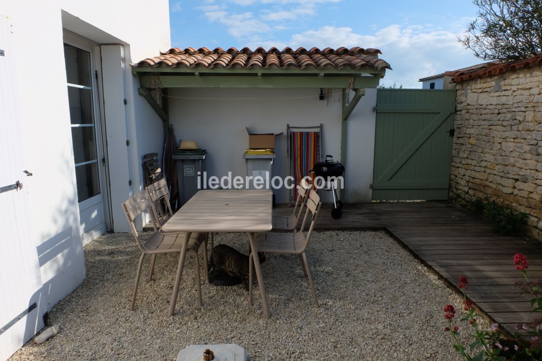 Photo 6: An accomodation located in La Flotte-en-Ré on ile de Ré.