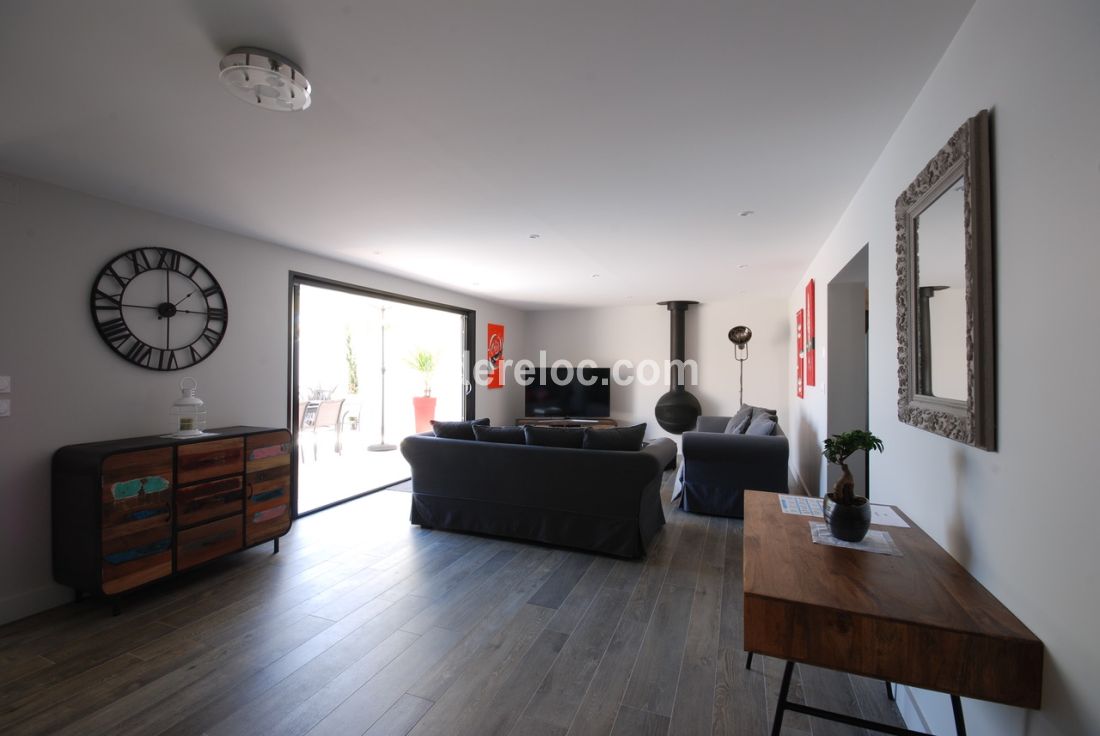 Photo 5: An accomodation located in Le Bois-Plage-en-R&eacute; on ile de R&eacute;.