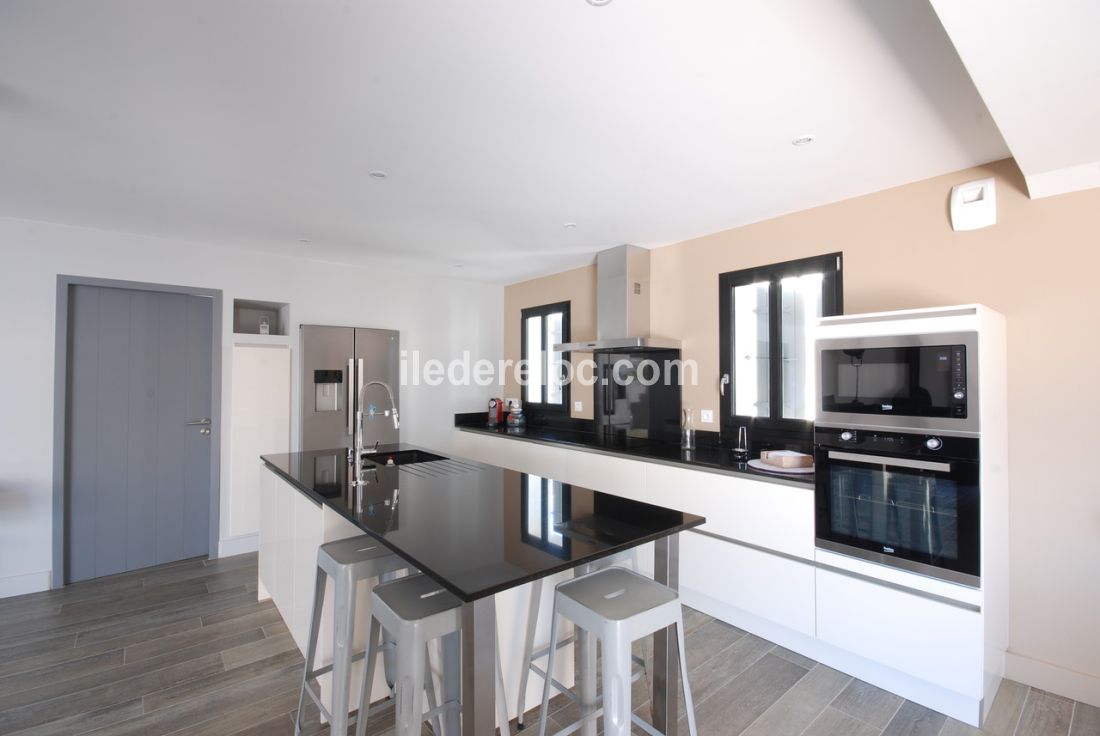 Photo 9: An accomodation located in Le Bois-Plage-en-R&eacute; on ile de R&eacute;.