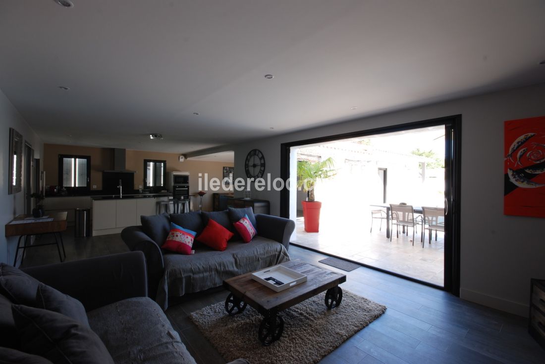 Photo 7: An accomodation located in Le Bois-Plage-en-R&eacute; on ile de R&eacute;.