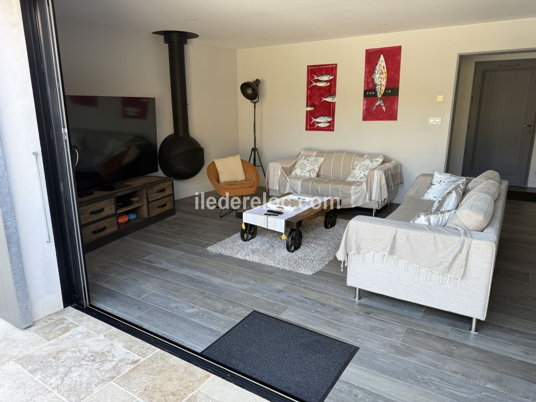 Photo 7: An accomodation located in Le Bois-Plage-en-R&eacute; on ile de R&eacute;.