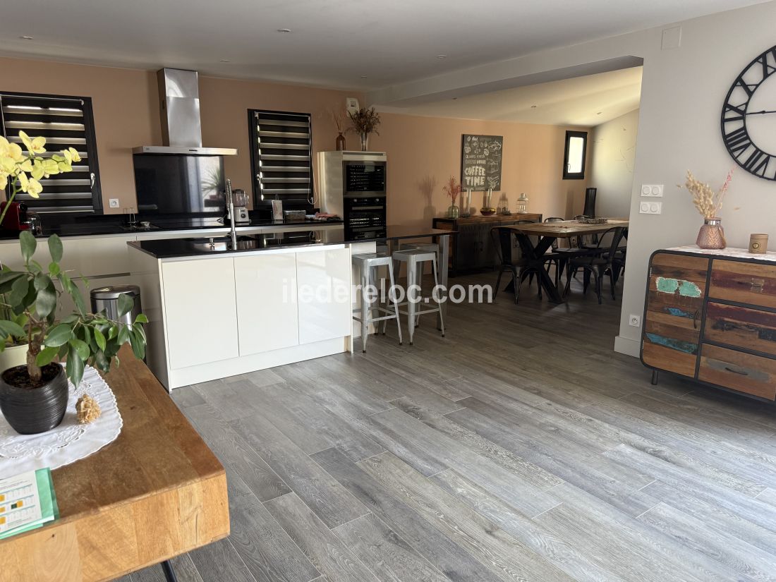 Photo 9: An accomodation located in Le Bois-Plage-en-R&eacute; on ile de R&eacute;.