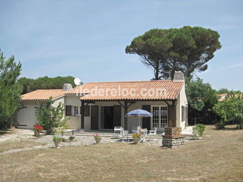 Photo 9: An accomodation located in Le Bois-Plage-en-Ré on ile de Ré.