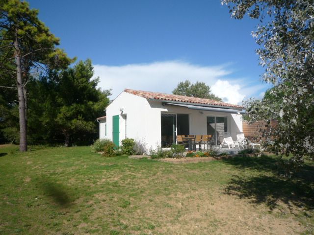 Photo 4: An accomodation located in Les Portes-en-Ré on ile de Ré.