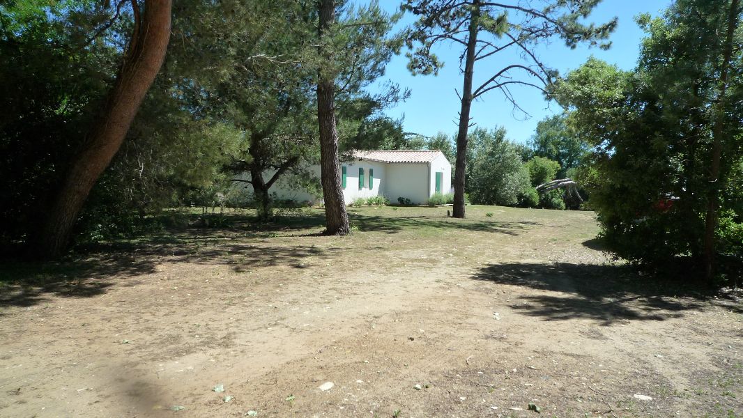 Photo 5: An accomodation located in Les Portes-en-Ré on ile de Ré.