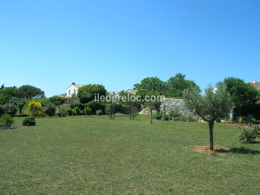 Photo 28: An accomodation located in Sainte-Marie-de-R&eacute; on ile de R&eacute;.