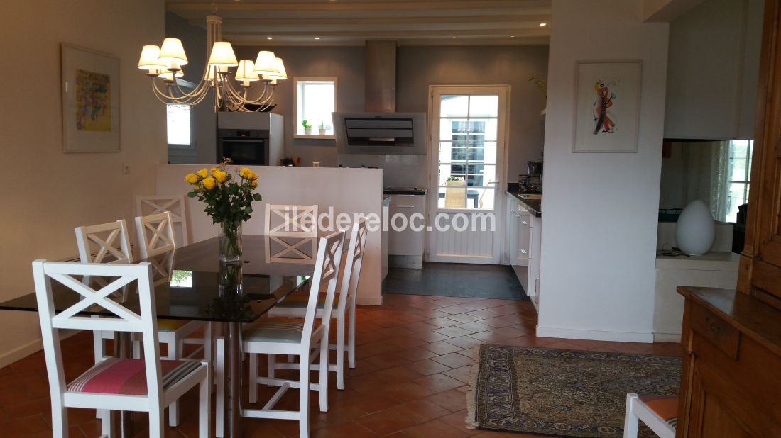 Photo 6: An accomodation located in Sainte-Marie-de-R&eacute; on ile de R&eacute;.