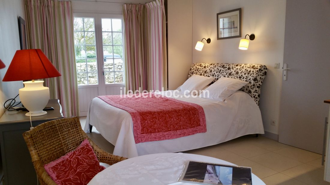 Photo 10: An accomodation located in Sainte-Marie-de-R&eacute; on ile de R&eacute;.