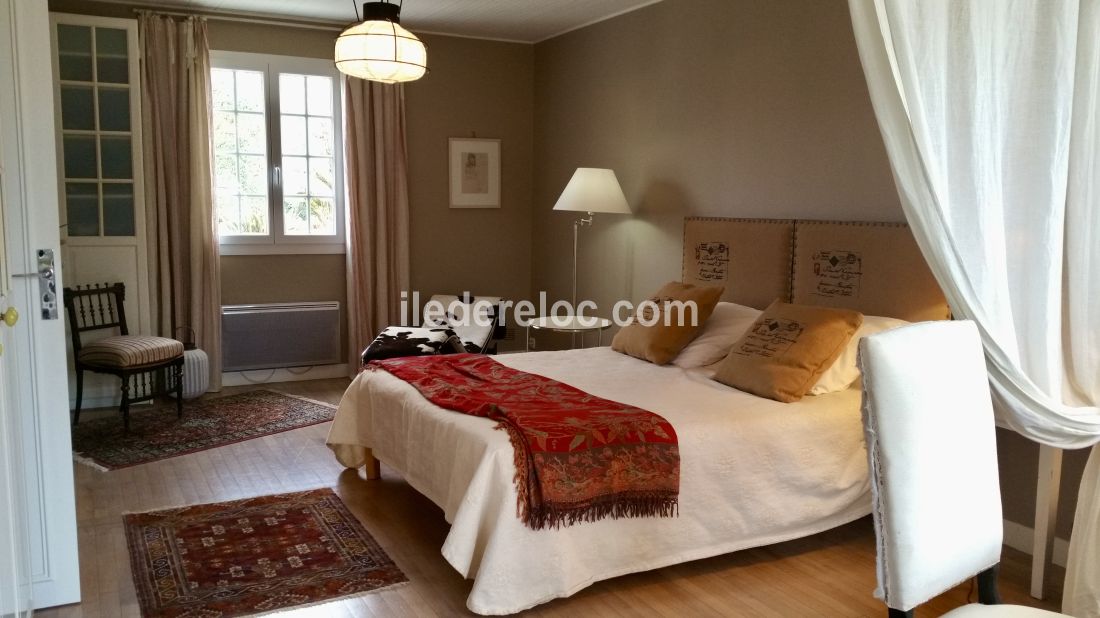 Photo 11: An accomodation located in Sainte-Marie-de-R&eacute; on ile de R&eacute;.