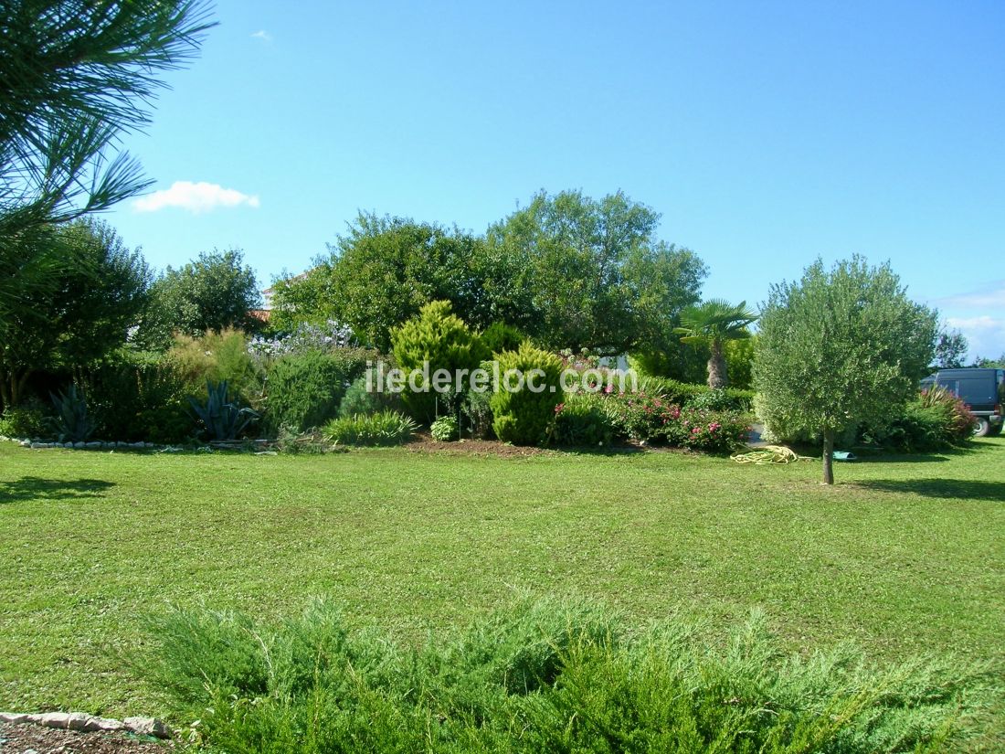 Photo 16: An accomodation located in Sainte-Marie-de-R&eacute; on ile de R&eacute;.