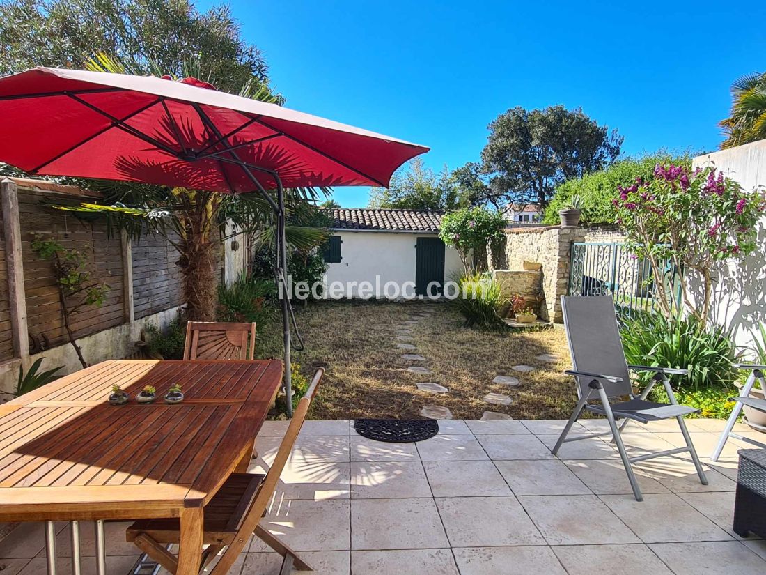 Photo 5: An accomodation located in Le Bois-Plage-en-Ré on ile de Ré.