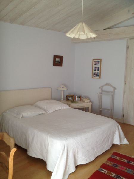 Photo 5: An accomodation located in La Couarde-sur-mer on ile de Ré.