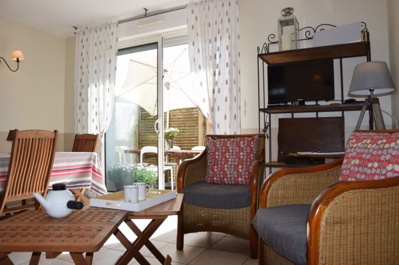 Photo 5: An accomodation located in La Flotte-en-Ré on ile de Ré.