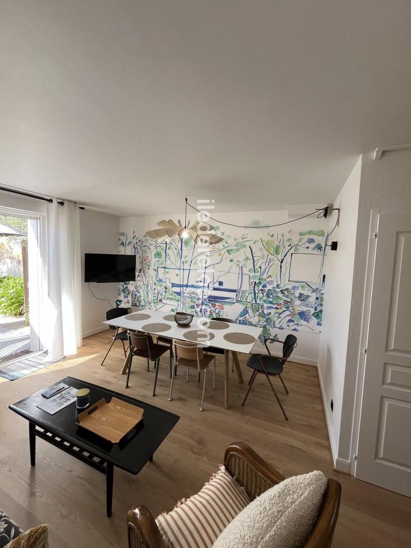 Photo 12: An accomodation located in La Flotte-en-R&eacute; on ile de R&eacute;.