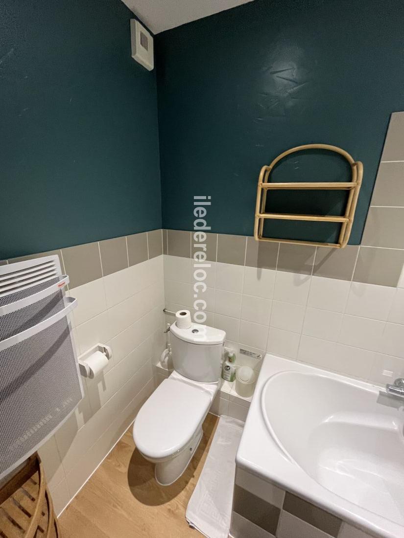 Photo 24: An accomodation located in La Flotte-en-R&eacute; on ile de R&eacute;.