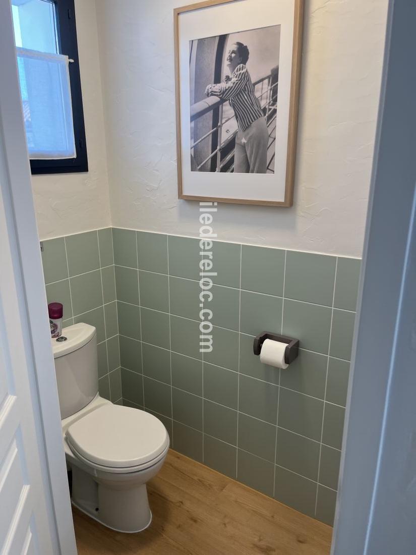 Photo 9: An accomodation located in La Flotte-en-R&eacute; on ile de R&eacute;.