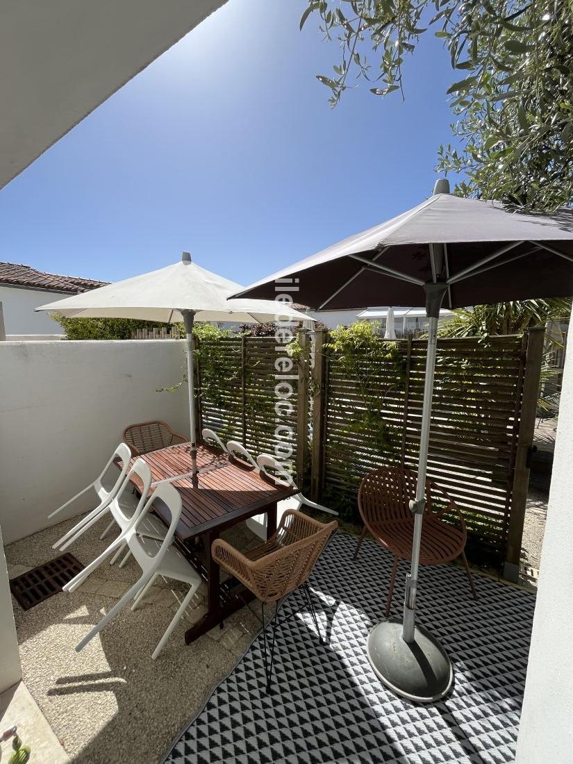 Photo 6: An accomodation located in La Flotte-en-R&eacute; on ile de R&eacute;.