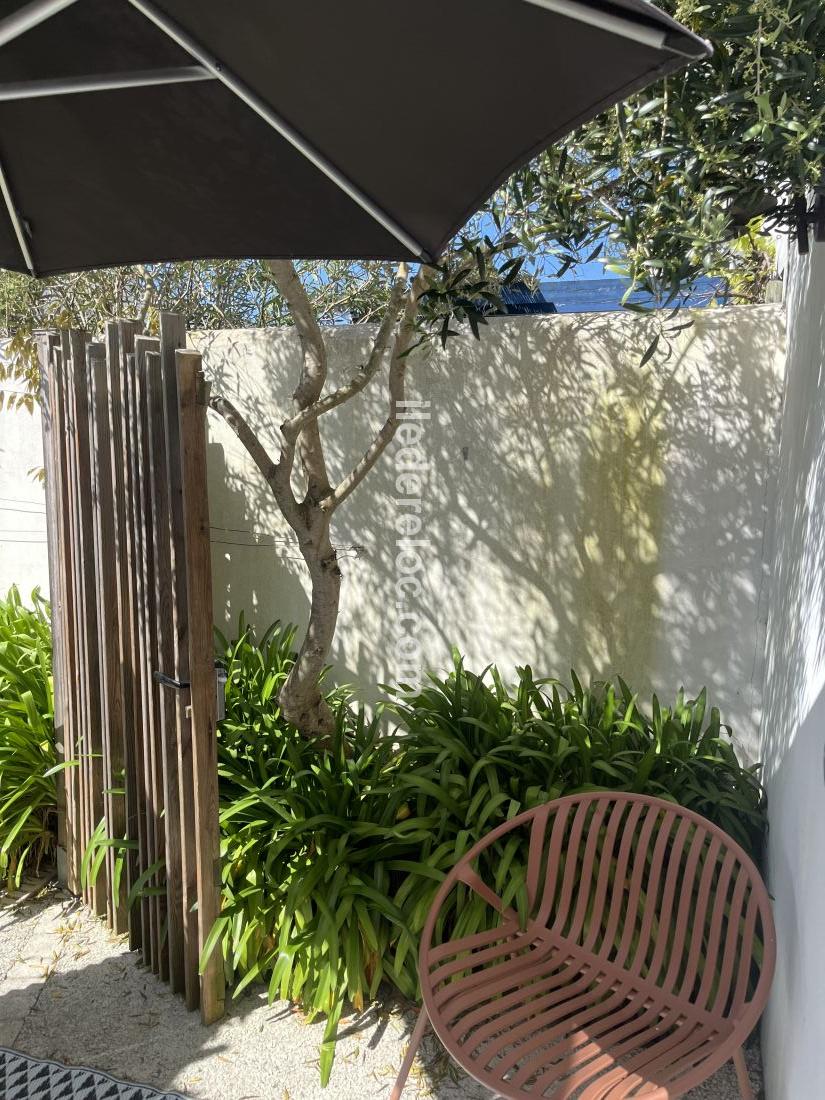 Photo 11: An accomodation located in La Flotte-en-R&eacute; on ile de R&eacute;.