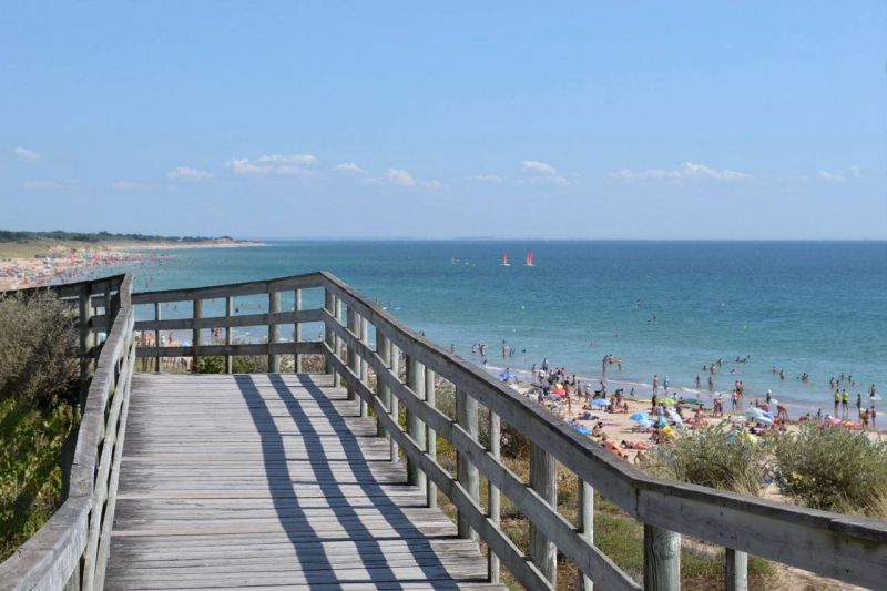 Photo 18: An accomodation located in Le Bois-Plage-en-Ré on ile de Ré.