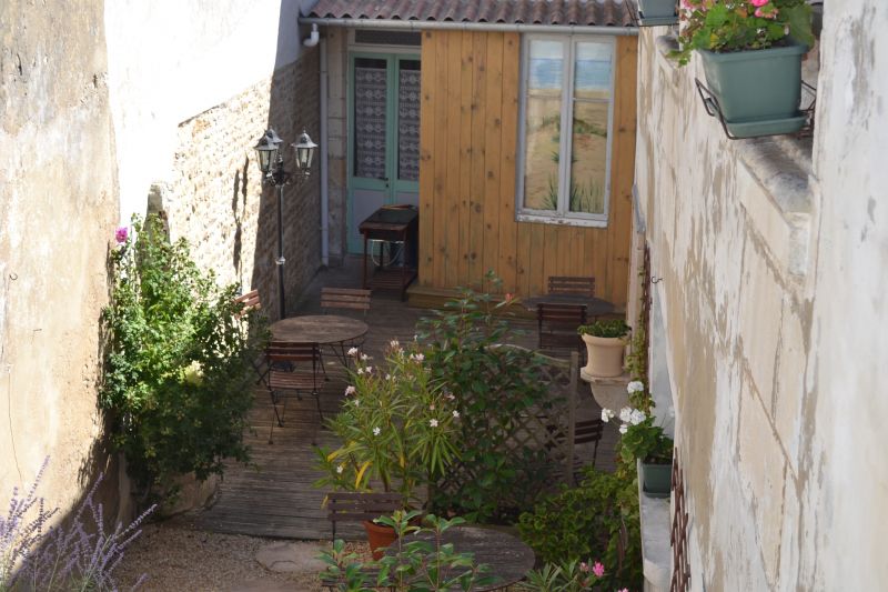 Photo 13: An accomodation located in La Flotte-en-Ré on ile de Ré.