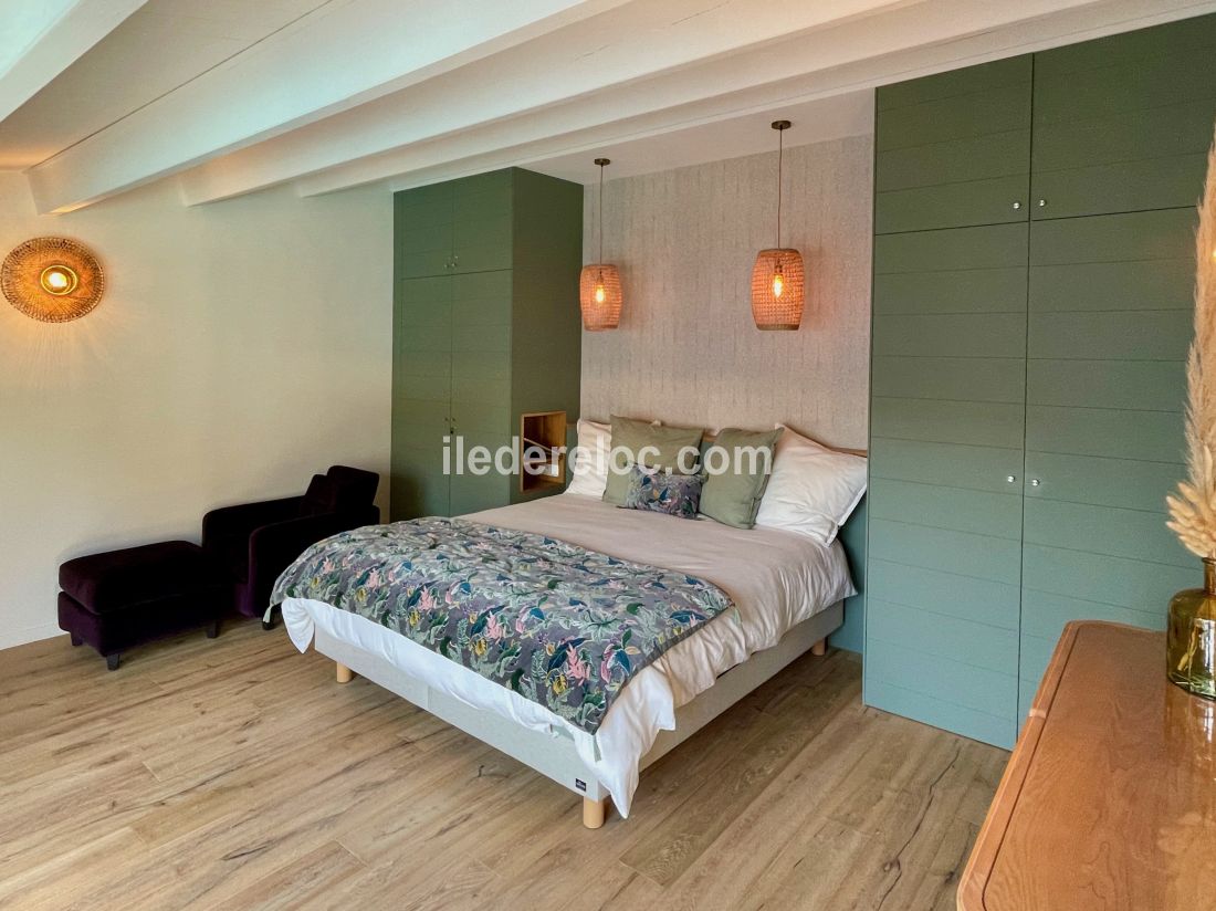 Photo 12: An accomodation located in La Flotte-en-R&eacute; on ile de R&eacute;.