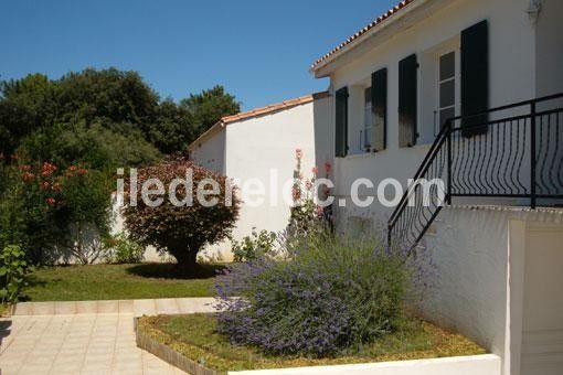 Photo 6: An accomodation located in La Flotte-en-Ré on ile de Ré.