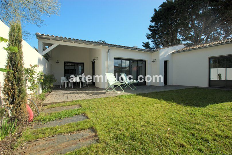 Photo 20: An accomodation located in La Flotte-en-Ré on ile de Ré.