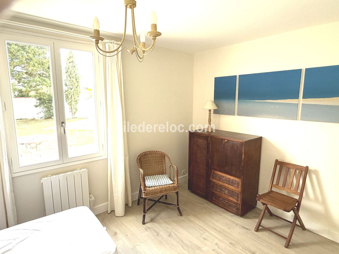 Photo 19: An accomodation located in La Couarde-sur-mer on ile de R&eacute;.